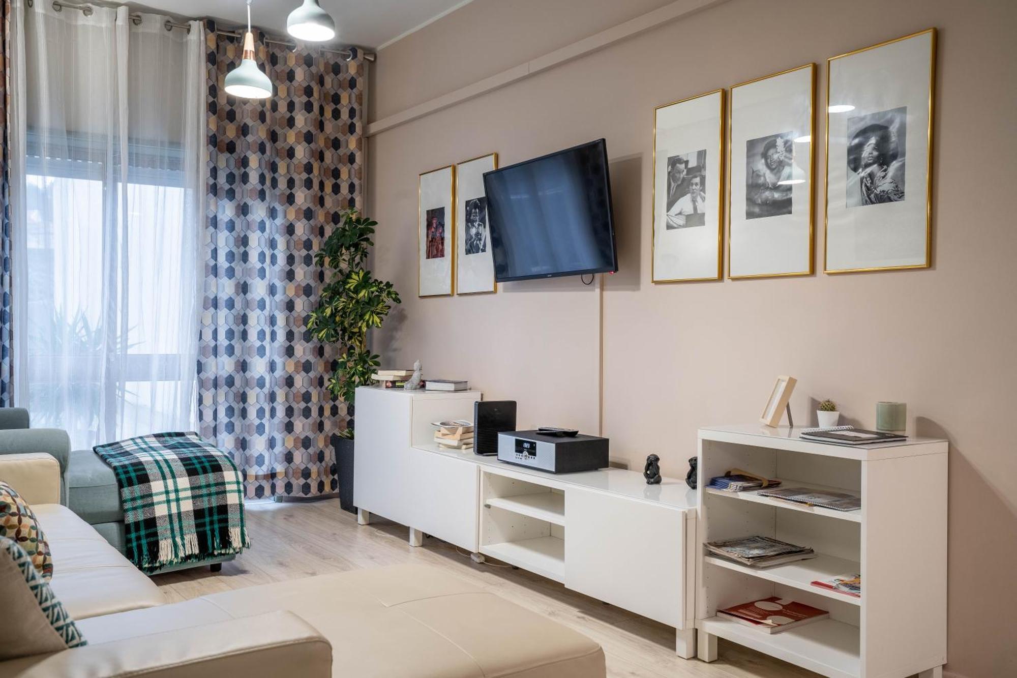 Apartment Santa Catarina W/ Terrace By Lovelystay